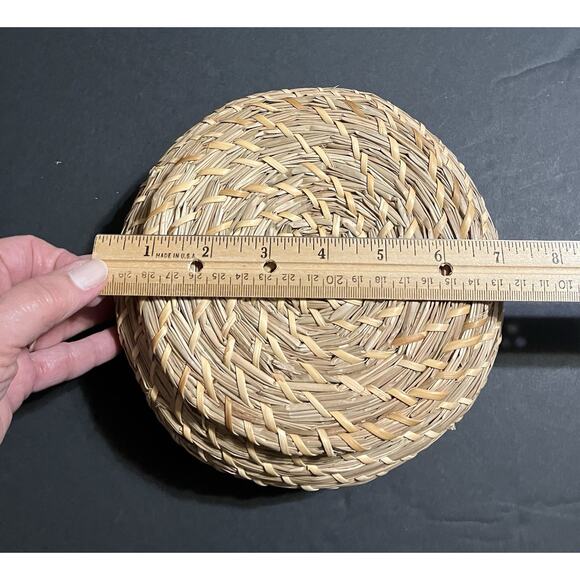 Hand Woven Decorative Seagrass Wicker Storage Basket Container w Lid 7.5” X 4” - Picture 6 of 7